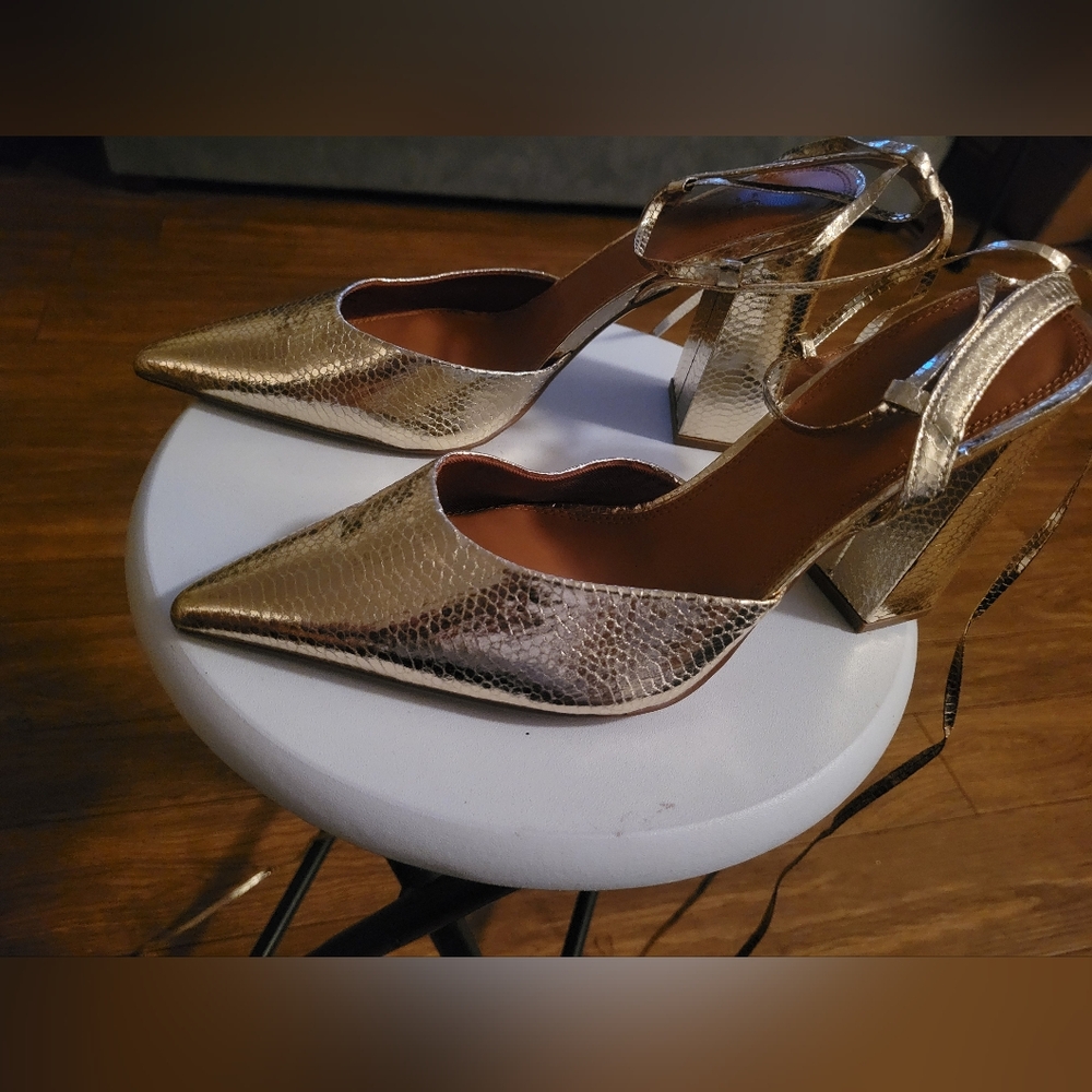 ASOS Gold Snake Skin Block Heel Strap - Picture 4 of 11